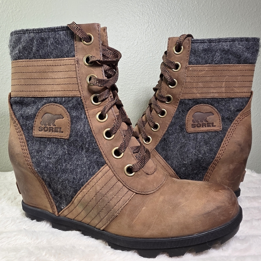 Sorel Joan Of Arc Tan and Gray Wool Lace Up Boots